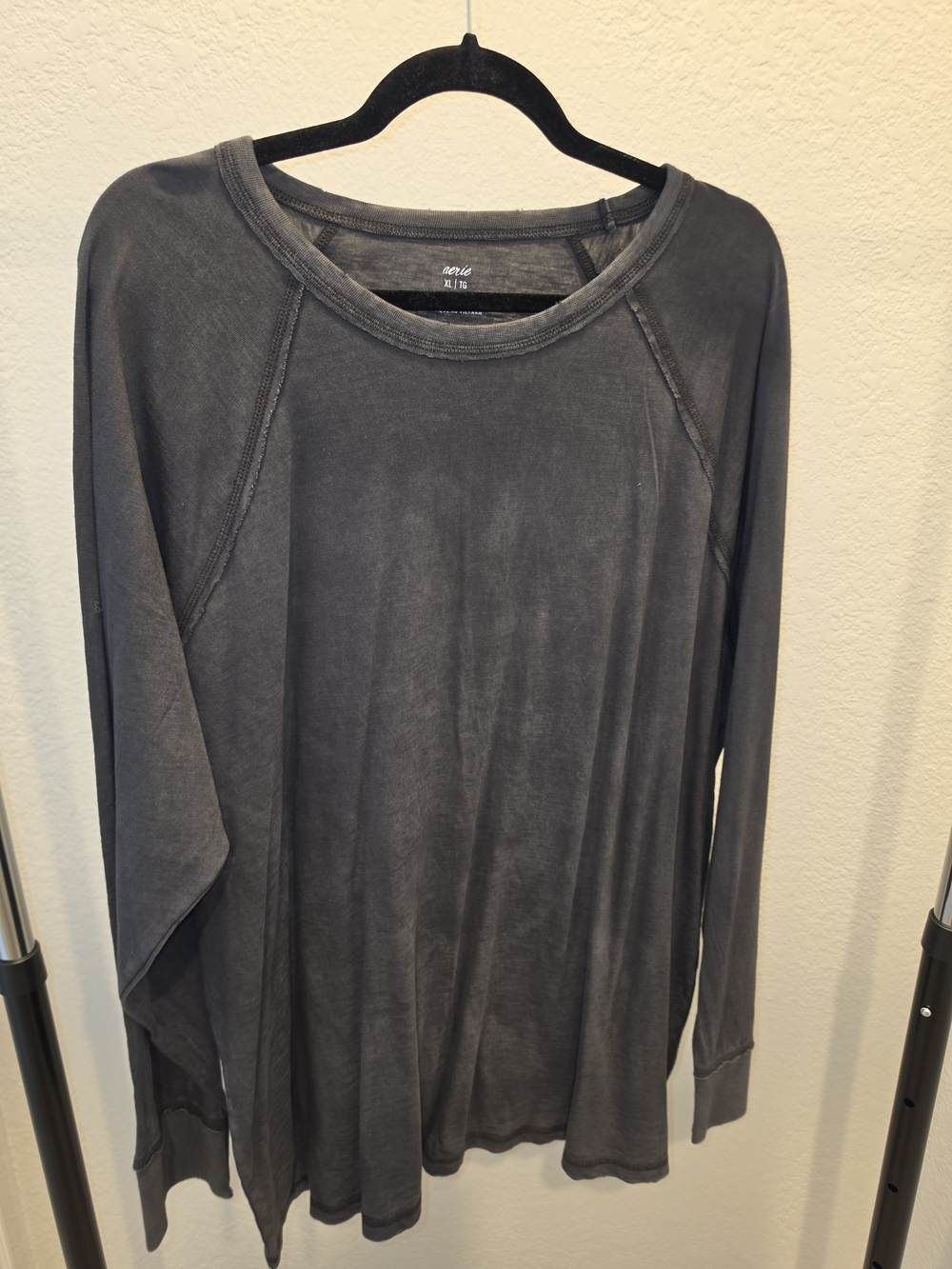 Aerie Women's Long-Sleeve Crewneck Shirt - Charcoal Gray